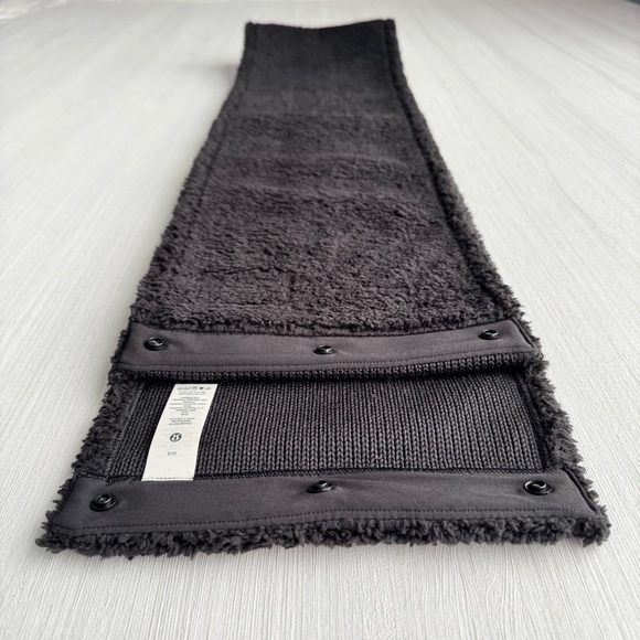 LULULEMON Customizable Snap Skinny Fleece Scarf OS Black Gorpcore Outdoor Casual - Picture 8 of 13